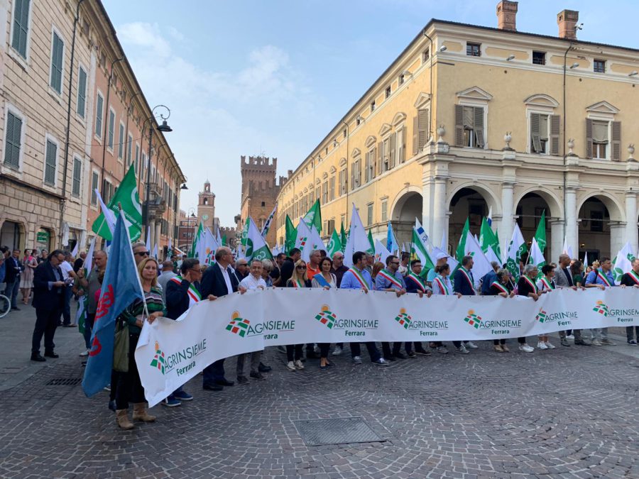 Agrinsieme in presidio per difendere la frutticoltura