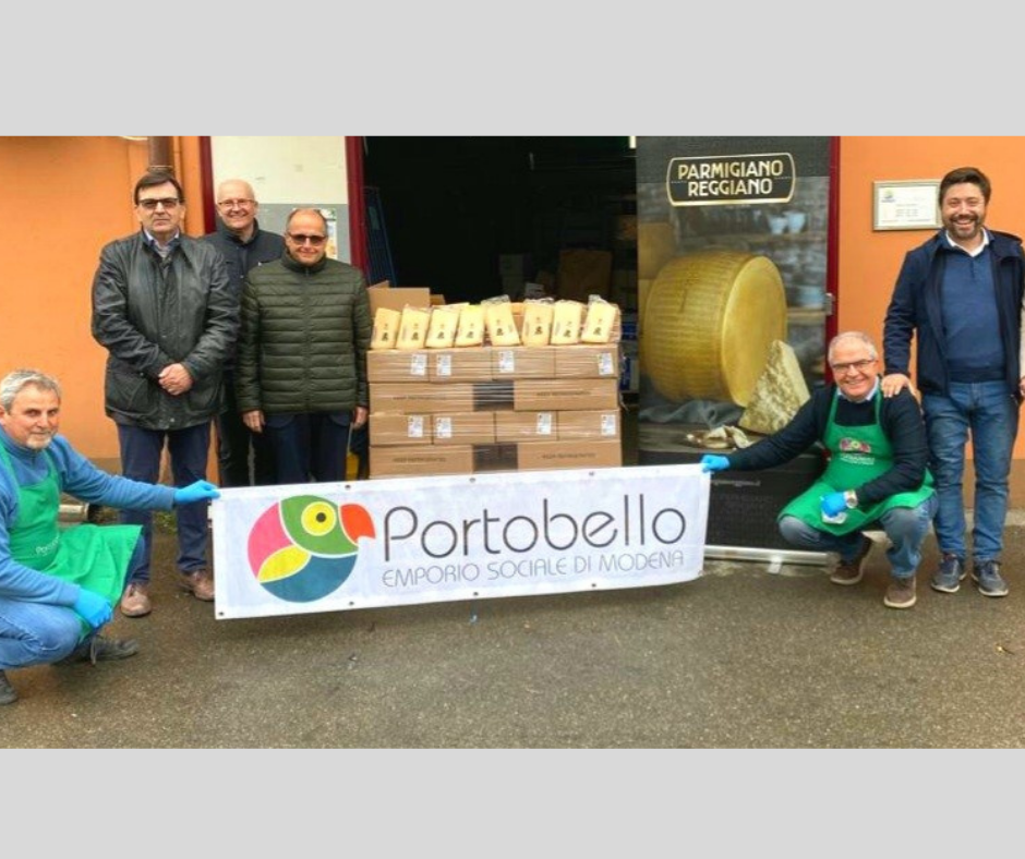 Parmigiano Reggiano: il consorzio dona altri 1.500 chilogrammi di formaggio alle famiglie in difficoltà