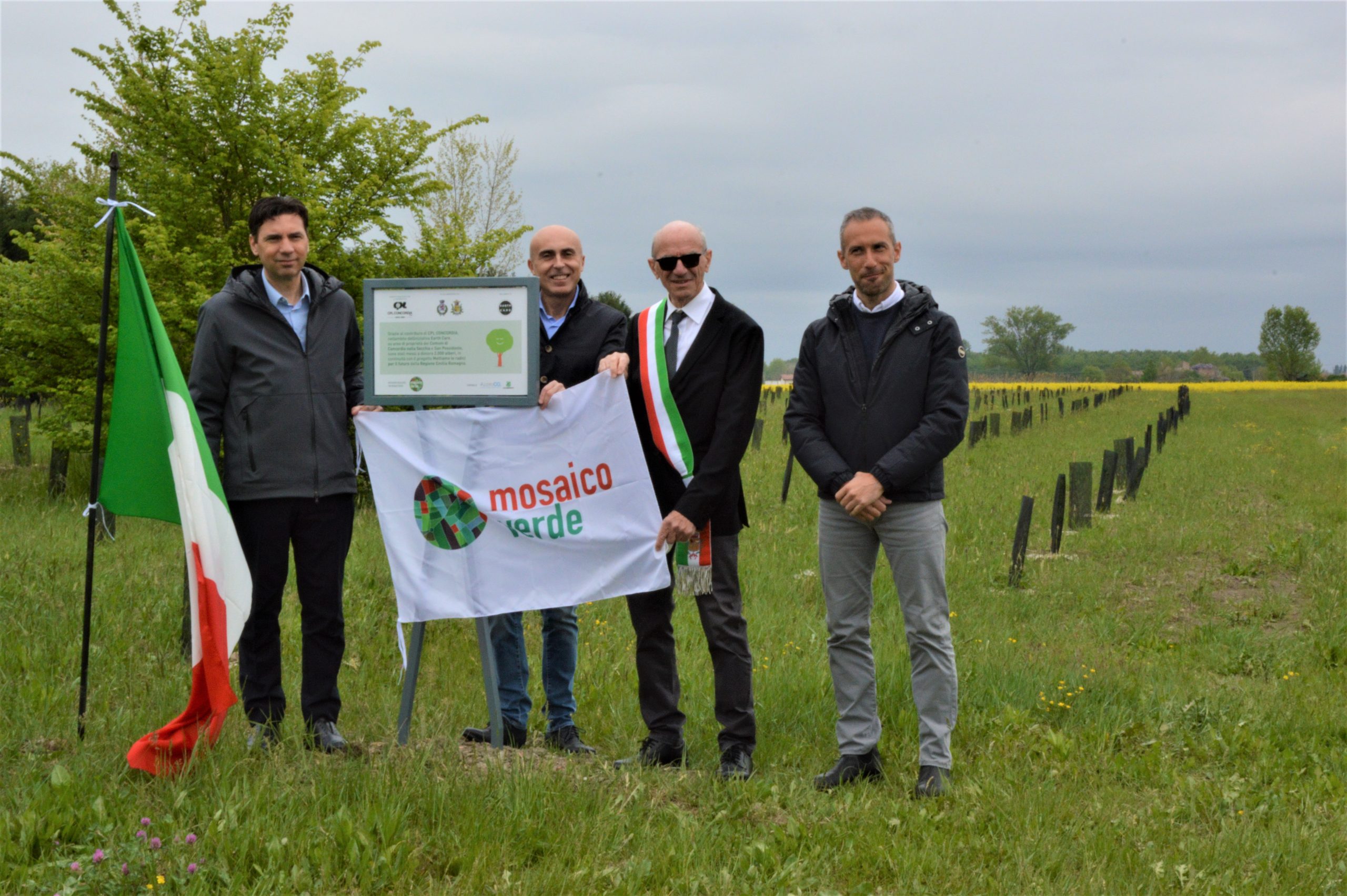 Duemila nuovi alberi a Concordia e San Possidonio grazie a CPL CONCORDIA Duemila nuovi alberi a Concordia e San Possidonio grazie a CPL CONCORDIA