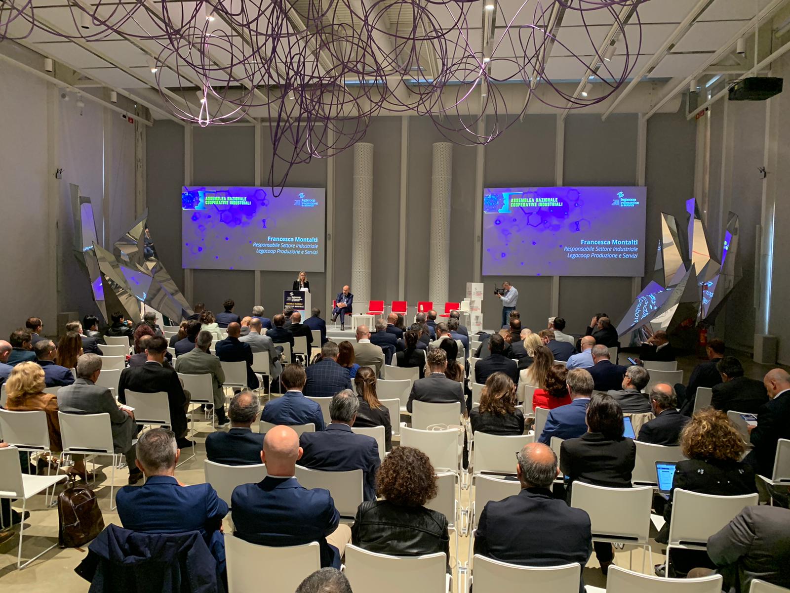 L’appello delle coop industriali al governo: mettere in sicurezza il Paese