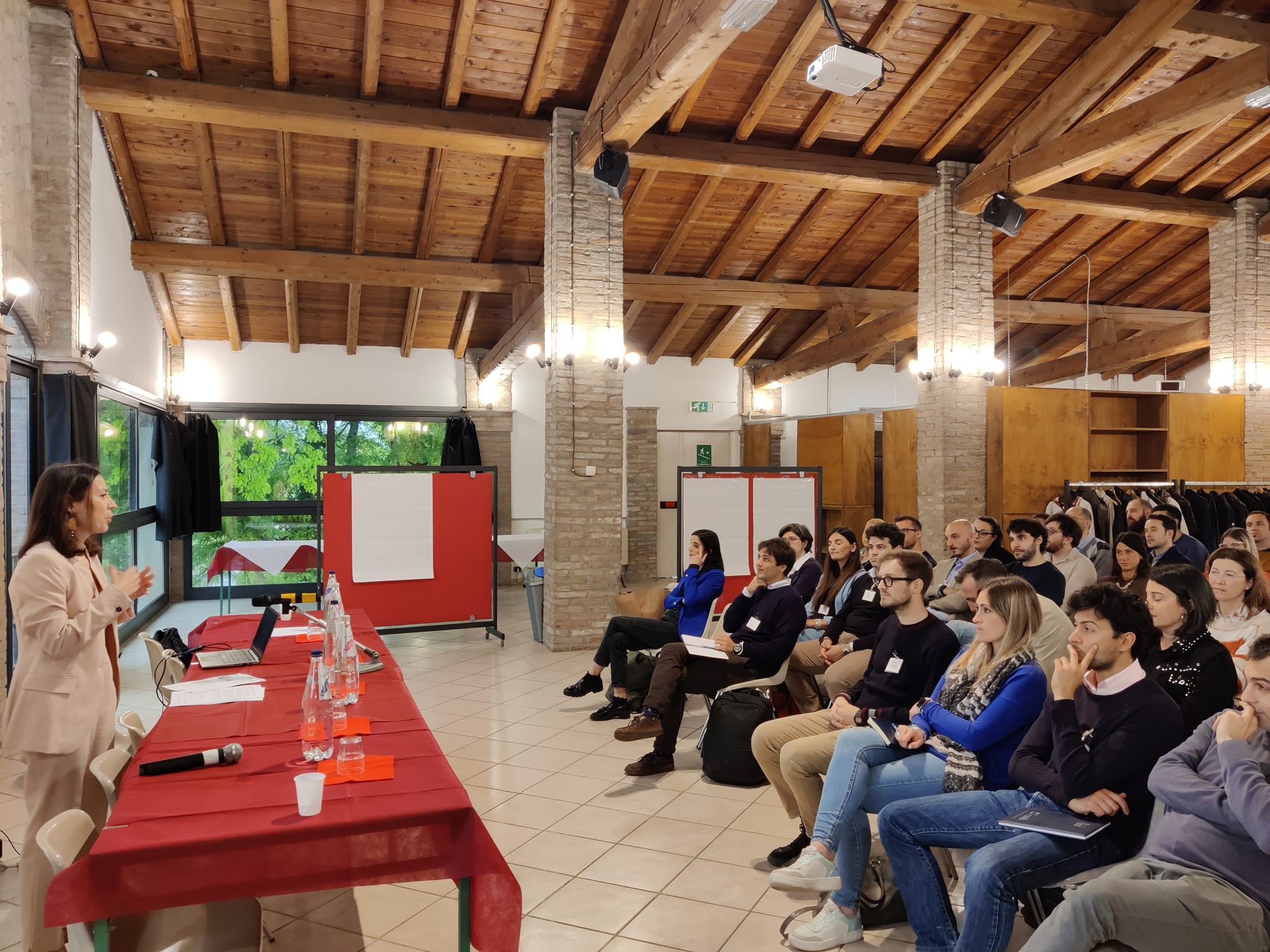 “Il futuro è oggi”: all’Assemblea di Generazioni Legacoop Estense, oltre 40 giovani cooperatori per un confronto su cooperazione e sfida generazionale