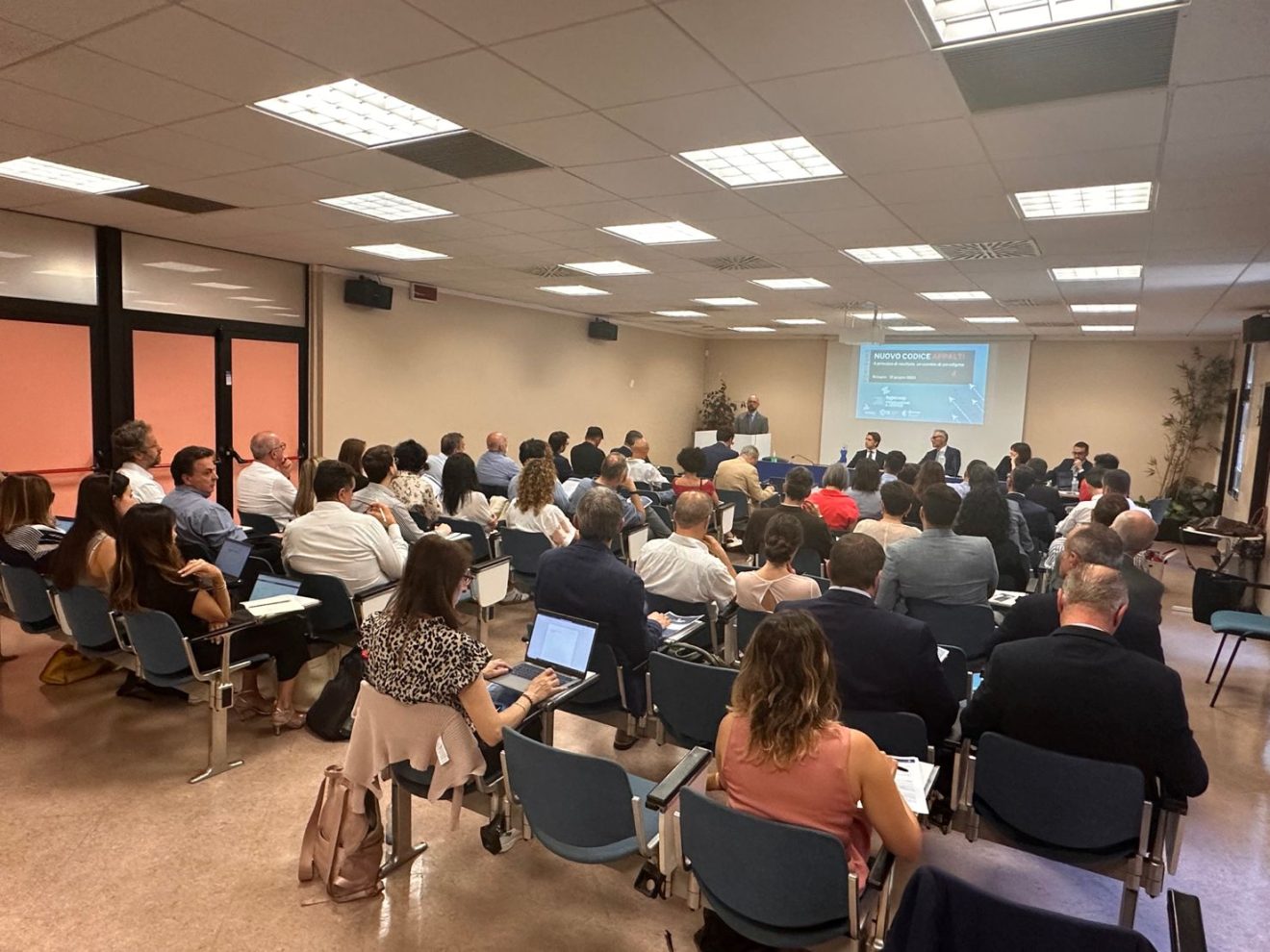 Nuovo codice appalti: lunedì 12 giugno si è tenuto il convegno di Legacoop PeS, presentato position paper
