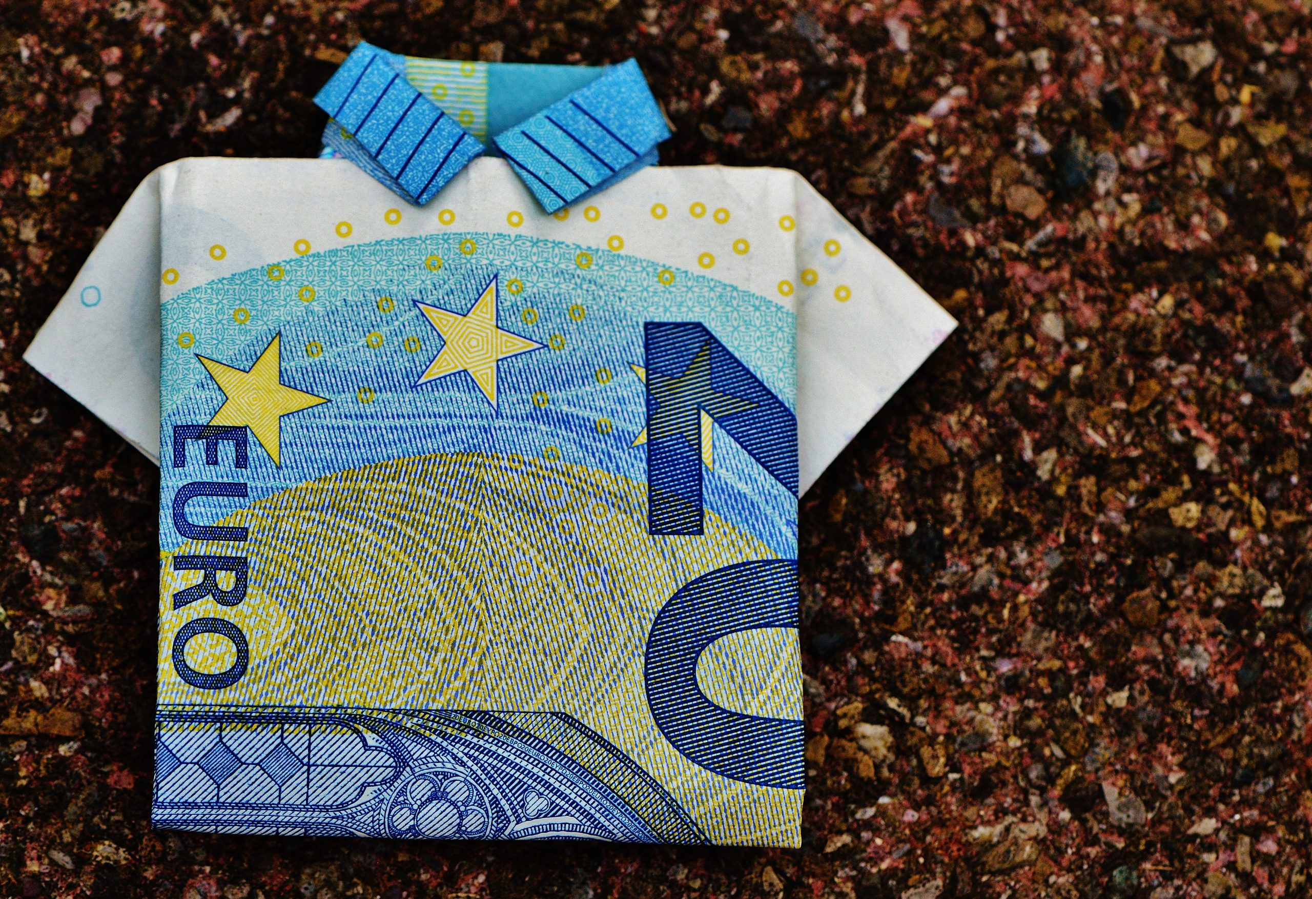 Tassi di interesse: AreaStudi Legacoop-Ipsos, 7 italiani su 10 sono preoccupati per il loro aumento e lo considerano un freno all’economia
