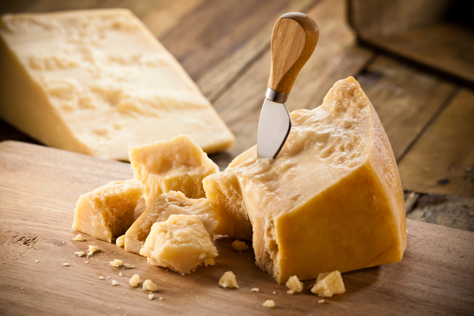 Il Contributo di Progeo per la Sostenibilità Ambientale negli allevamenti della filiera “Parmigiano Reggiano” Il Contributo di Progeo per la Sostenibilità Ambientale negli allevamenti della filiera “Parmigiano Reggiano”