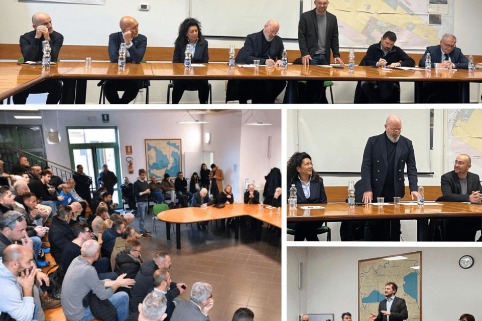 Il presidente della Regione E-R Bonaccini in visita a Goro per l’emergenza granchio blu