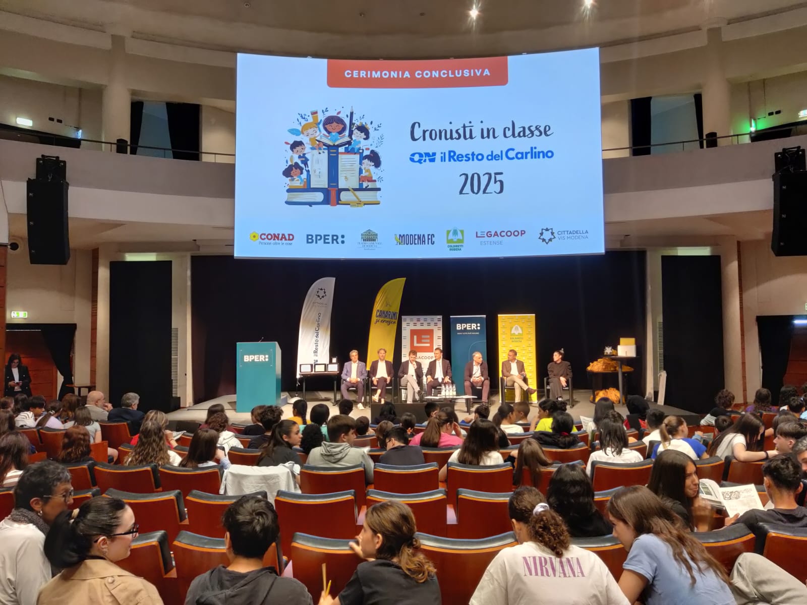 Finale di “Cronisti in classe” de Il Resto del Carlino Modena: Legacoop Estense e Conad Nord Ovest consegnano i premi speciali